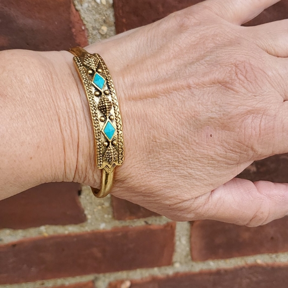 Lucky Brand Jewelry - LUCKY brand faux turquoise cuff